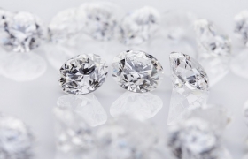 裸钻交易陷入困境 培育钻石市场加速成形