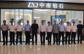 豫西集团董事长魏军到中南钻石郑州分公司饰品钻石体验店调研