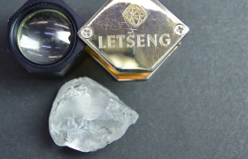 莱索托王国Letšeng矿区新发现一颗117.47ct宝石级钻石原石