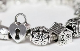 供应链“北移”：潘多拉在加拿大布下的这局棋，对钻石行业有啥影响？