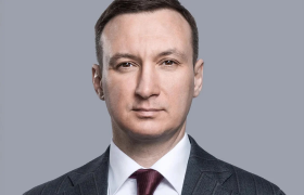 Alrosa CEO帕维尔·马里尼切夫连任，制裁阴影下公司前路未卜