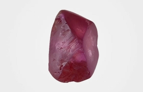 GIA 研究经颜色处理的紫色钻石
