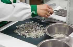 Alrosa 推进俄罗斯钻石切割集群建设